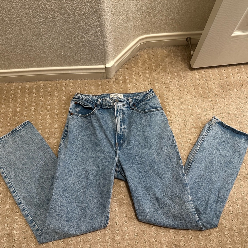 Abercrombie & Fitch - Curve Love Jeans